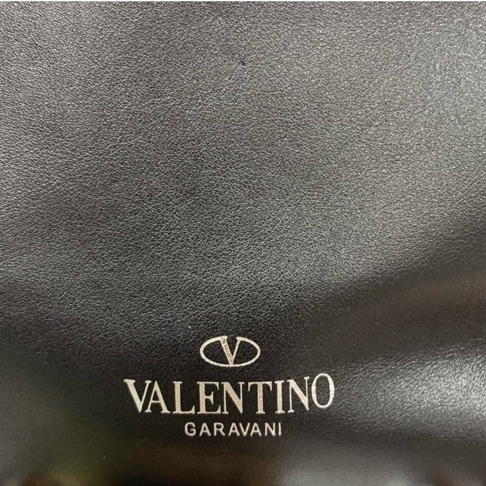 Valentino Garavani black leather Studded tote bag - Picture 3 of 9